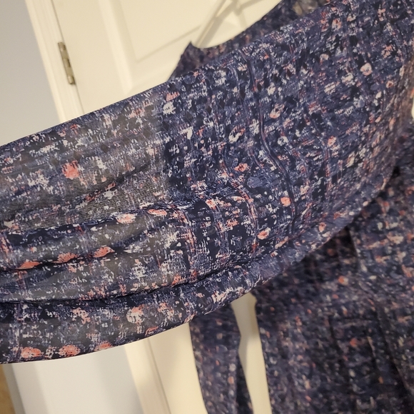 Forever 21 Long Sleeve Dress - Picture 6 of 7